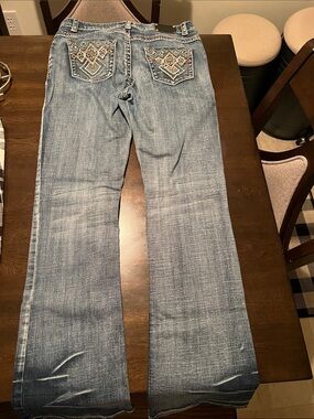 Women's Light Blue Embroidered Pocket Jeans